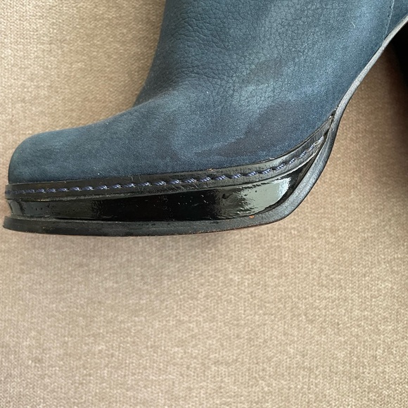 Knee high blue nubuck high heel boot.  Cole Haan. Size 8 - Picture 8 of 11
